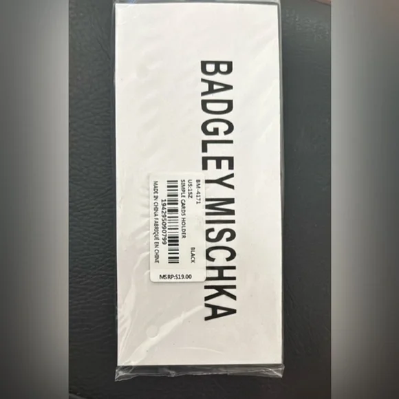 NWT Badgley Mischka Black Credit Card Holder BUY1GET1 - Picture 2 of 2